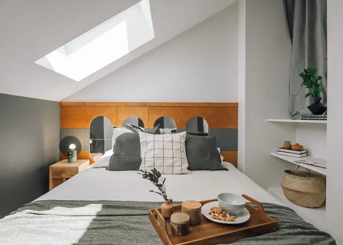 Apartament Chalay - 1 Bedroom And Terrace In Santo Antonio Lizbona