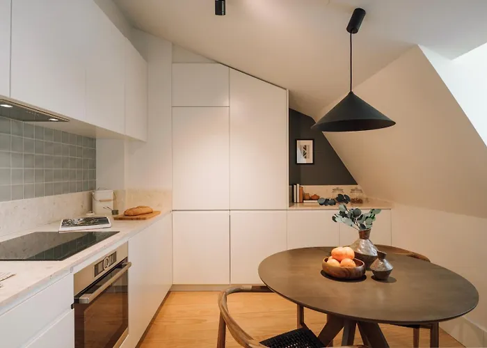 Apartament Chalay - 1 Bedroom And Terrace In Santo Antonio Lizbona