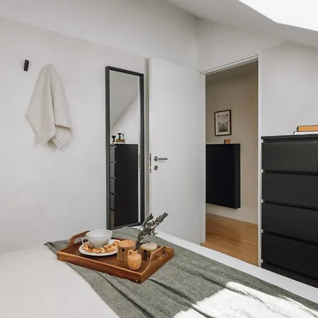 Chalay - 1 Bedroom And Terrace In Santo Antonio Lissabon