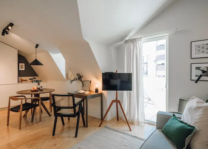 Chalay - 1 Bedroom And Terrace In Santo Antonio شقة Lisboa