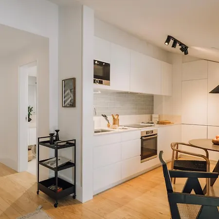 アパート Chalay - 1 Bedroom And Terrace In Santo Antonio リスボン