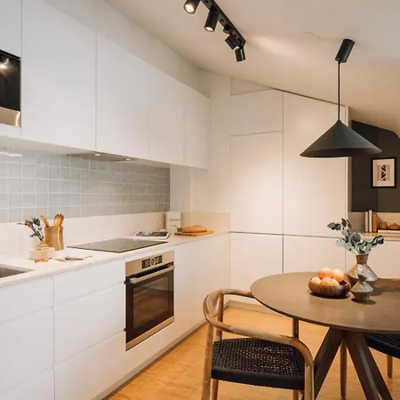 Appartement Chalay - 1 Bedroom And Terrace In Santo Antonio